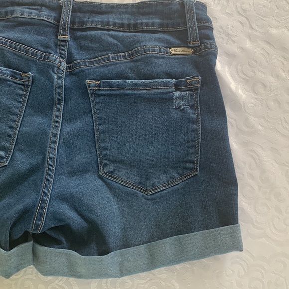 Women’s size 29 Kancan shorts - Picture 9 of 16